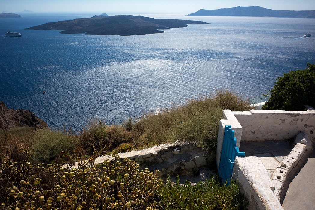Τα μονοπάτια της καλντέρας